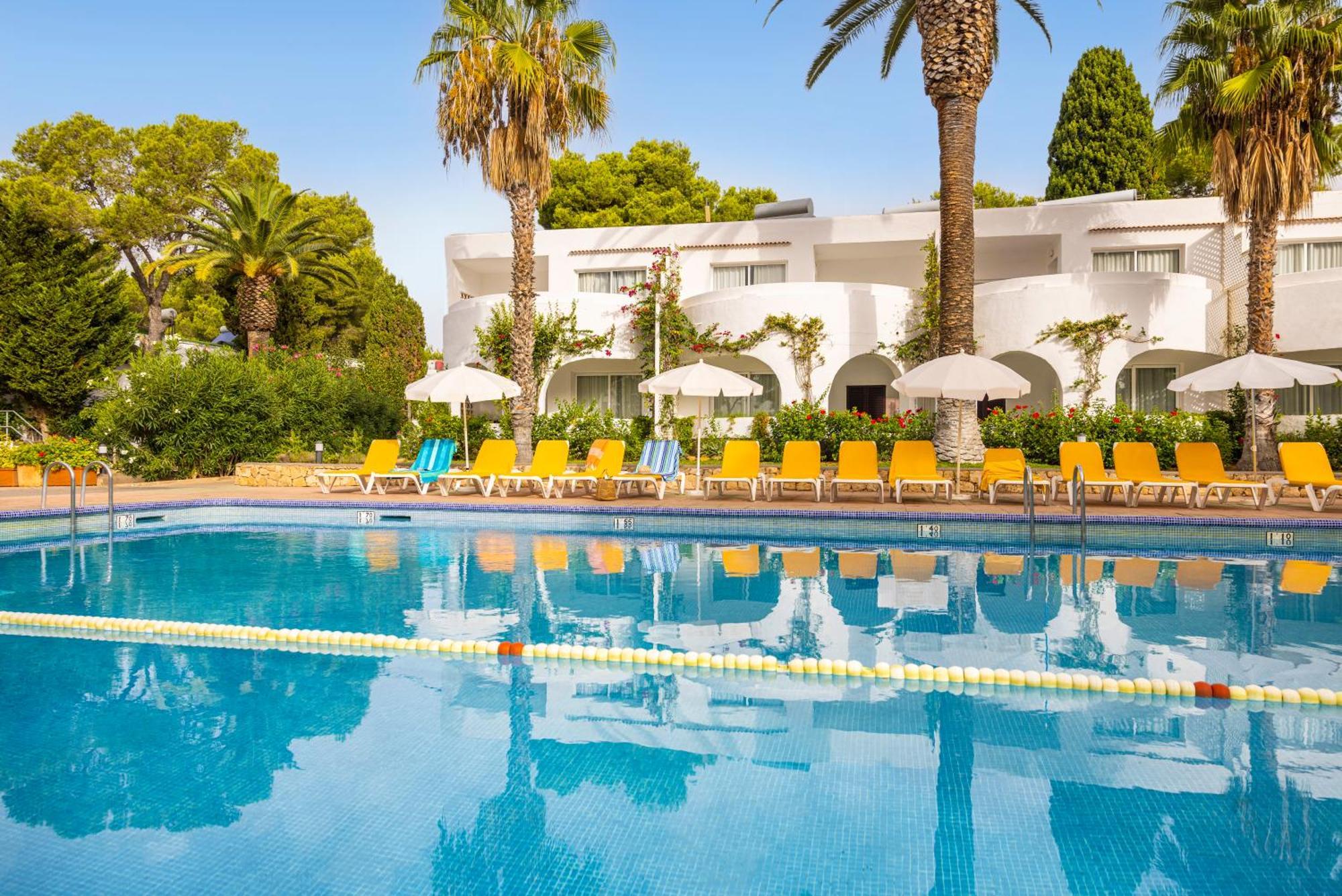 Hotel Tui Magic Life Cala Pada Santa Eularia des Riu Esterno foto