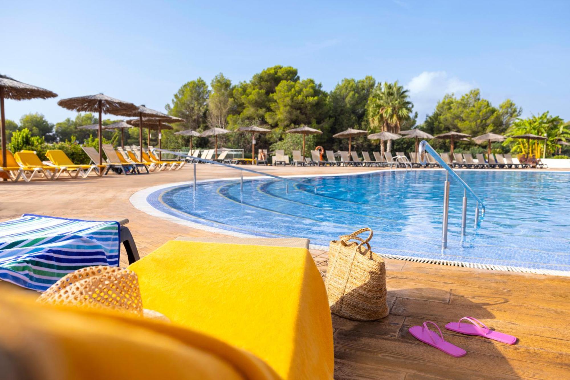 Hotel Tui Magic Life Cala Pada Santa Eularia des Riu Esterno foto